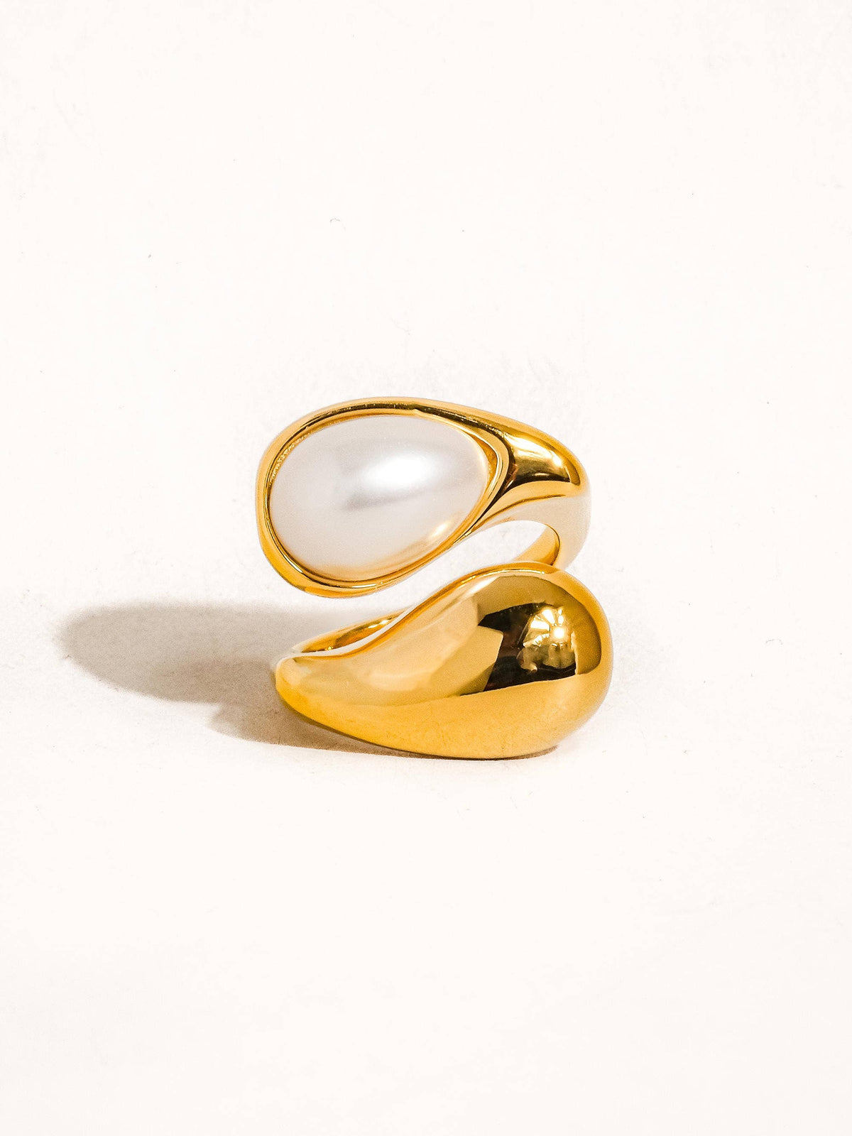 Non-Tarnish Pearl Wavy Ring